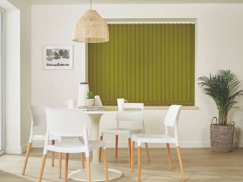 vertical-blinds-in-coastal-dining-room
